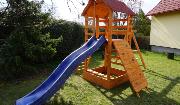 Bemutatkozás - Lerner Möbel - Fa játszóterek forgalmazása - Lerner Möbel - igényes, tartós, minőségi fa kerti játszóterek forgalmazása alacsony árakon.